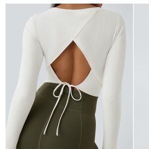NWT-white tie back cropped top